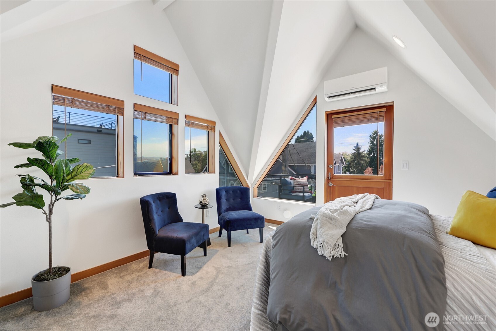 2425 North 75th Street Seattle, WA 98103 - Photo 18 of 27 Gallery Image 18