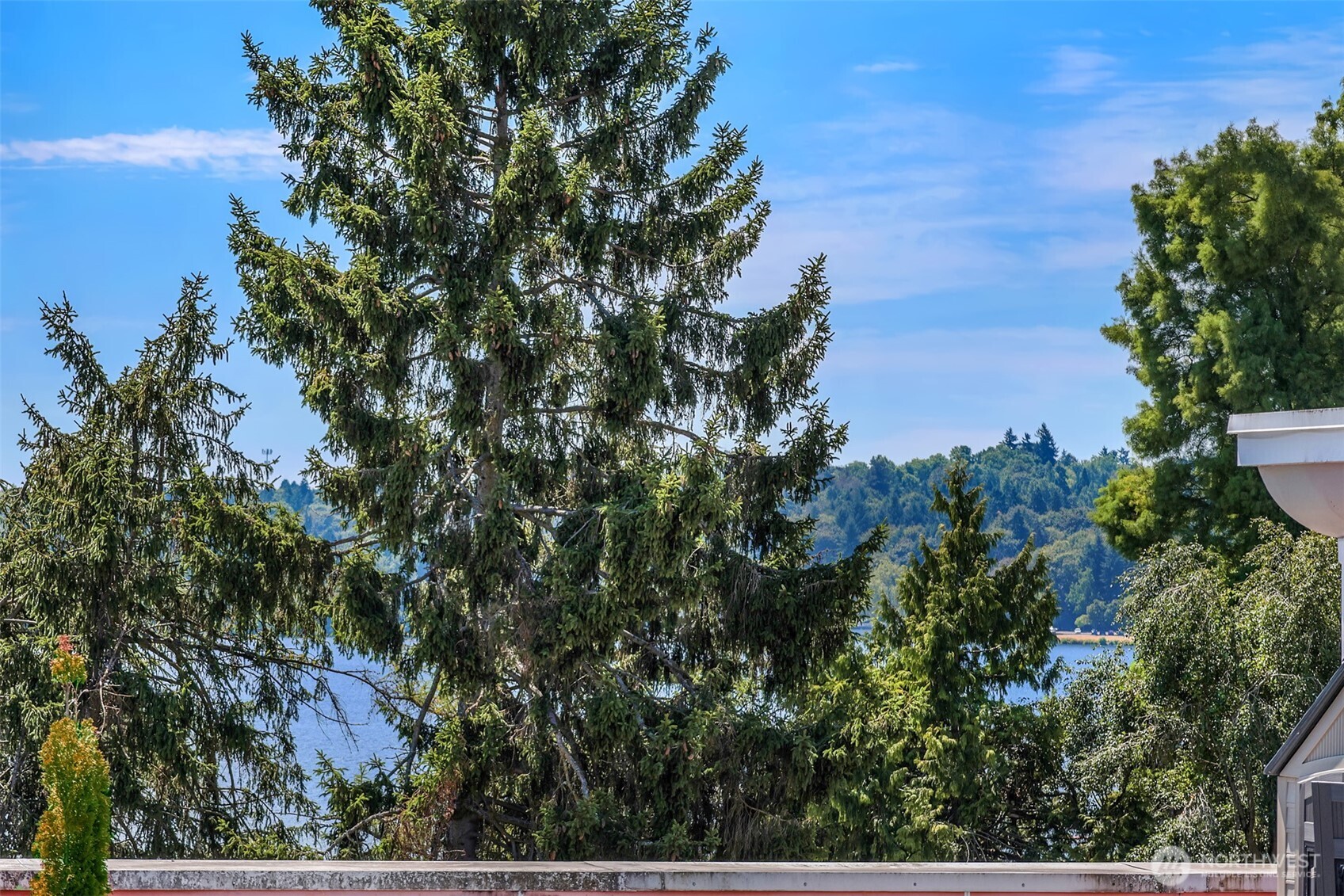 2425 North 75th Street Seattle, WA 98103 - Photo 23 of 27 Gallery Image 23
