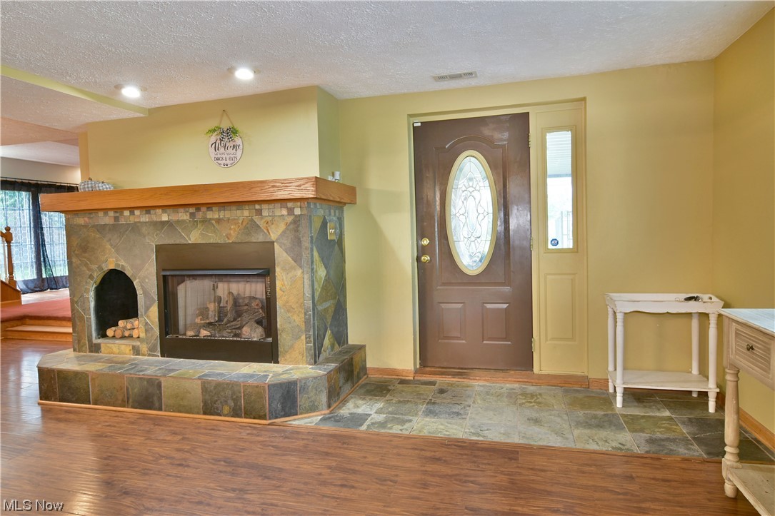 387 Fairgrounds Road Painesville, OH 44077 - Photo 5 of 35 Gallery Image 5