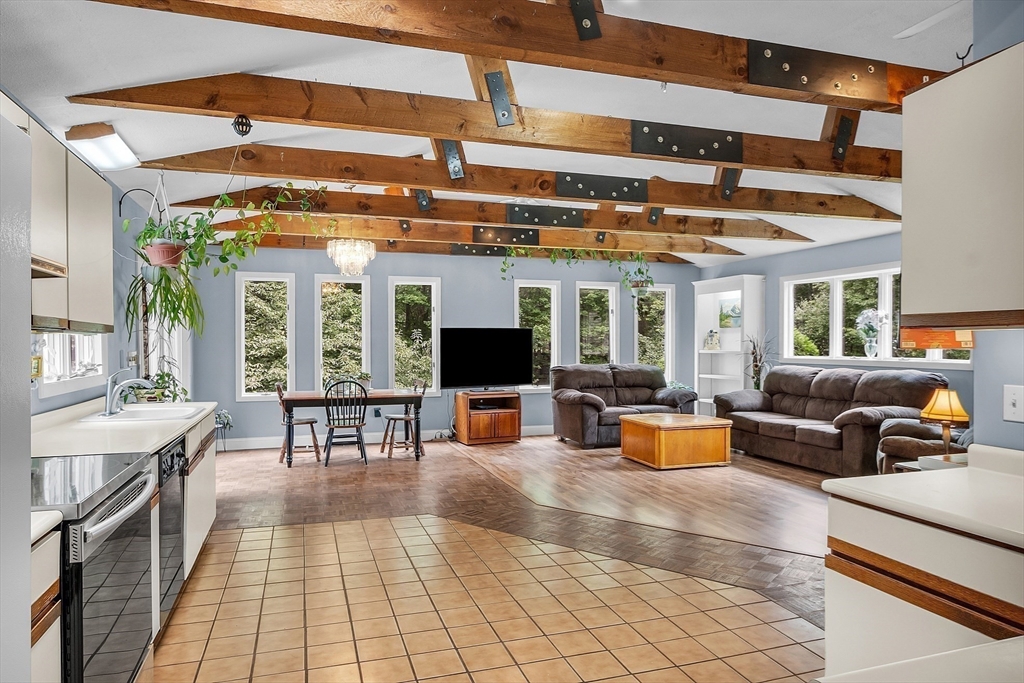 175 Carlisle Road Westford, MA 01886 - Photo 13 of 39 Gallery Image 13