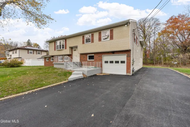 $450,000 | 53 Eberle Road, Colonie, NY 12110