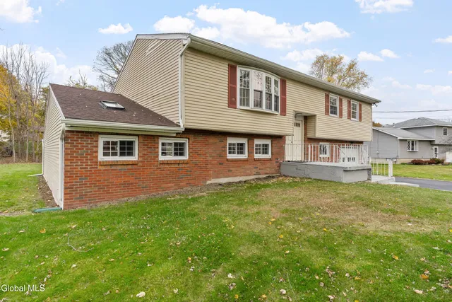 $450,000 | 53 Eberle Road, Colonie, NY 12110