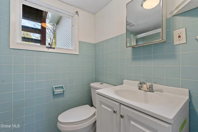 $450,000 | 53 Eberle Road, Colonie, NY 12110