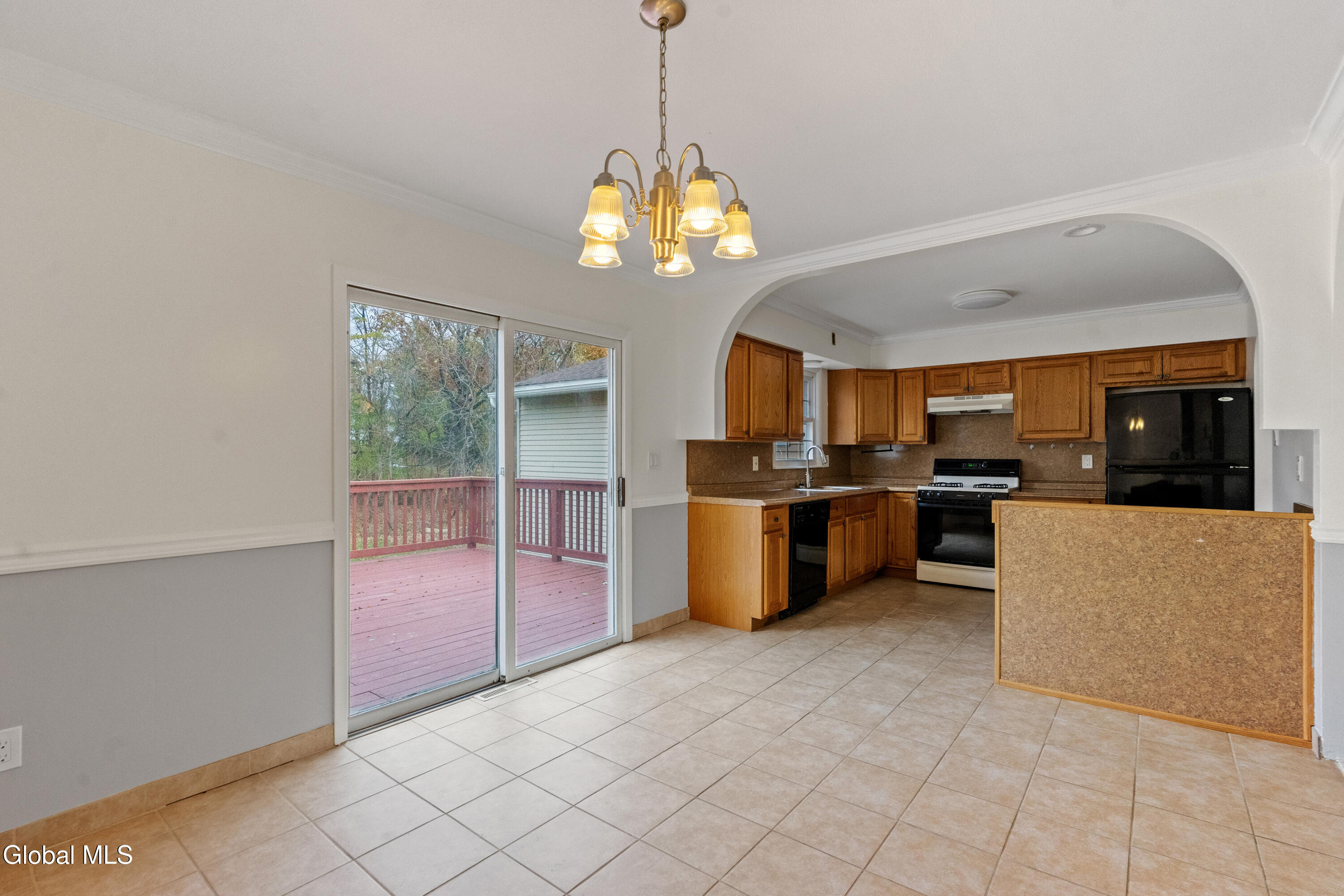 53 Eberle Road Colonie, NY 12110 - Photo 9 of 46 9