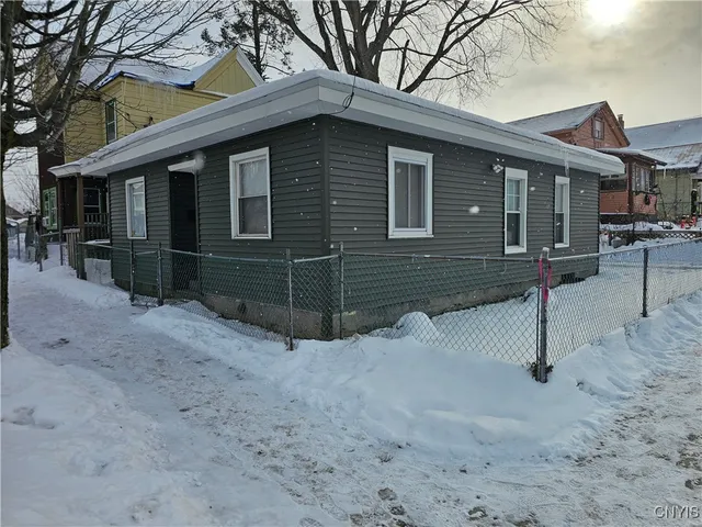 $125,000 | 324-326 James Street, Utica, NY 13501