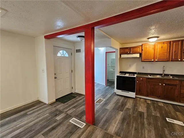 $125,000 | 324-326 James Street, Utica, NY 13501