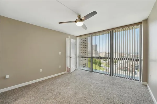 $227,500 | 600 Admiral Boulevard, Unit 1603, Kansas City, MO 64106