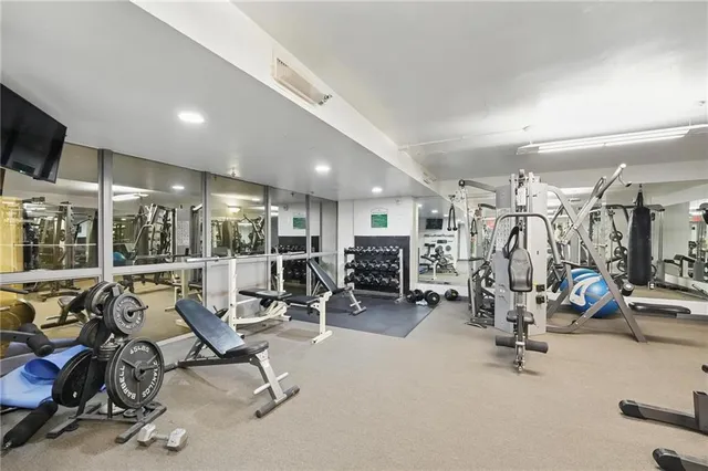 $236,500 | 600 Admiral Boulevard, Unit 1603, Kansas City, MO 64106