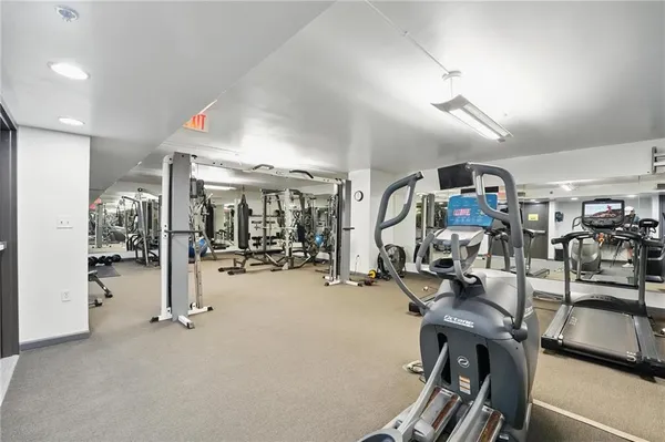 $227,500 | 600 Admiral Boulevard, Unit 1603, Kansas City, MO 64106