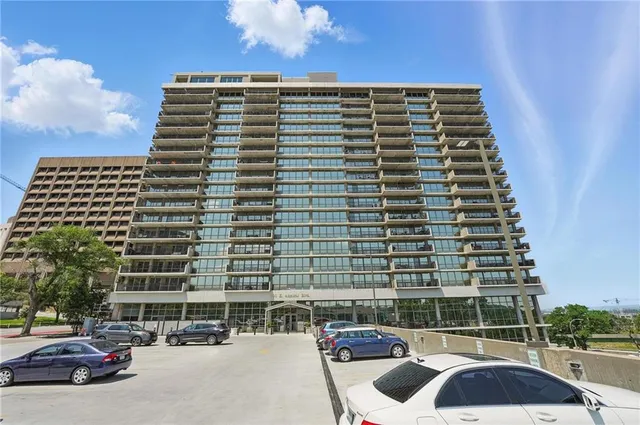 $236,500 | 600 Admiral Boulevard, Unit 1603, Kansas City, MO 64106