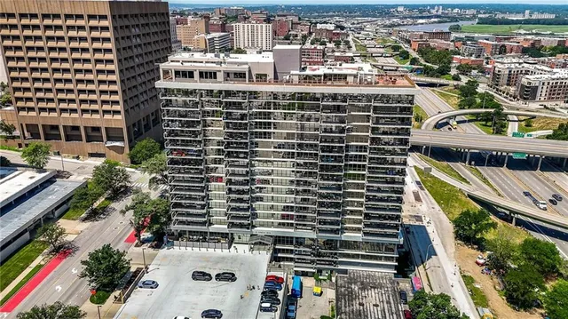 $236,500 | 600 Admiral Boulevard, Unit 1603, Kansas City, MO 64106