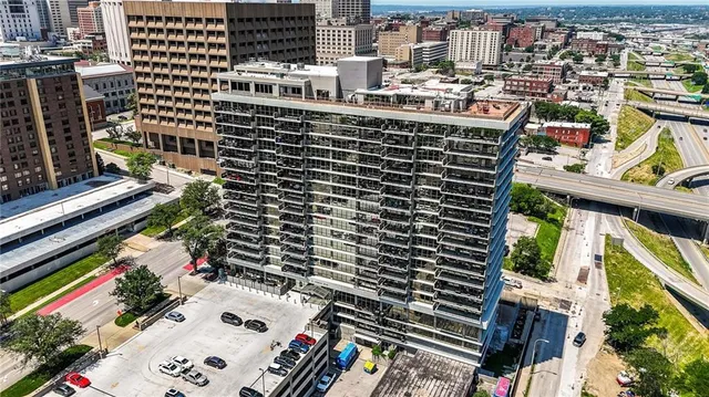 $236,500 | 600 Admiral Boulevard, Unit 1603, Kansas City, MO 64106