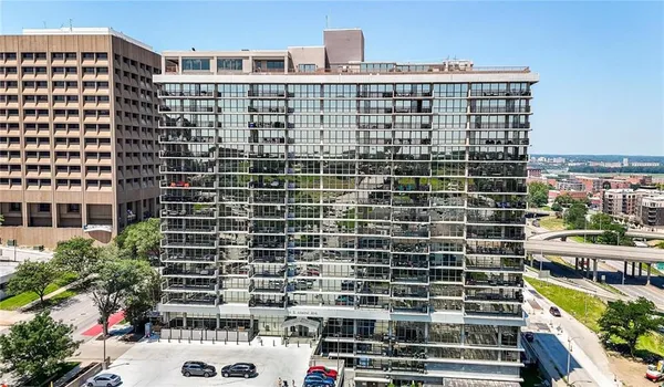 $227,500 | 600 Admiral Boulevard, Unit 1603, Kansas City, MO 64106