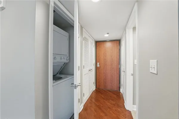 $227,500 | 600 Admiral Boulevard, Unit 1603, Kansas City, MO 64106