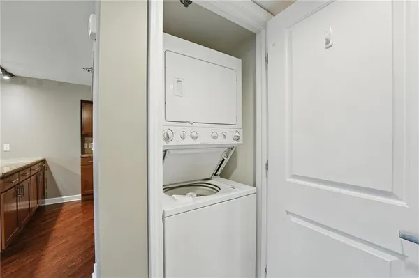 $227,500 | 600 Admiral Boulevard, Unit 1603, Kansas City, MO 64106