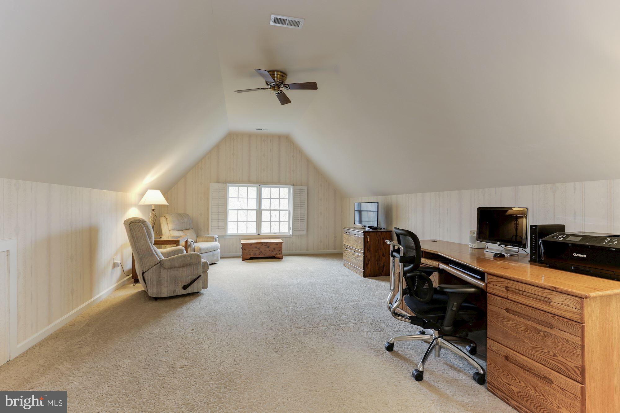 1316 Dasher Lane Reston, VA 20190 - Photo 19 of 30 Master Sitting Room