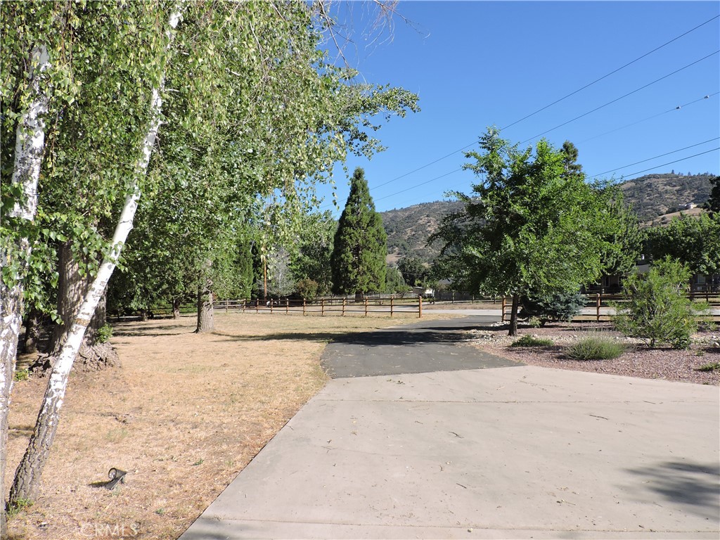 26931 Columbia Way Tehachapi, CA 93561 - Photo 13 of 49 View from the front door.