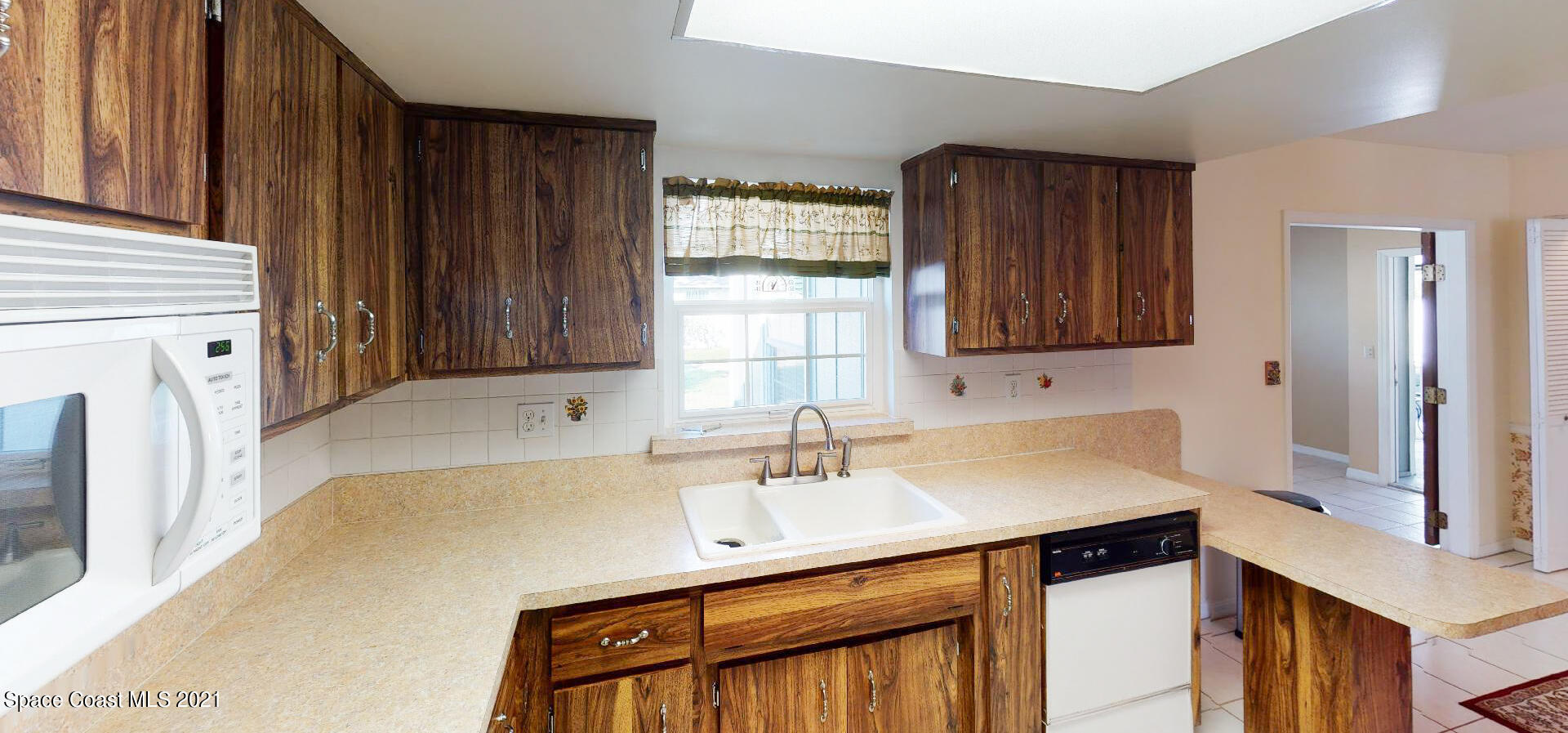659 Alhambra Road Southeast Palm Bay, FL 32909 - Photo 32 of 76 659 Alhambra Rd SE-33