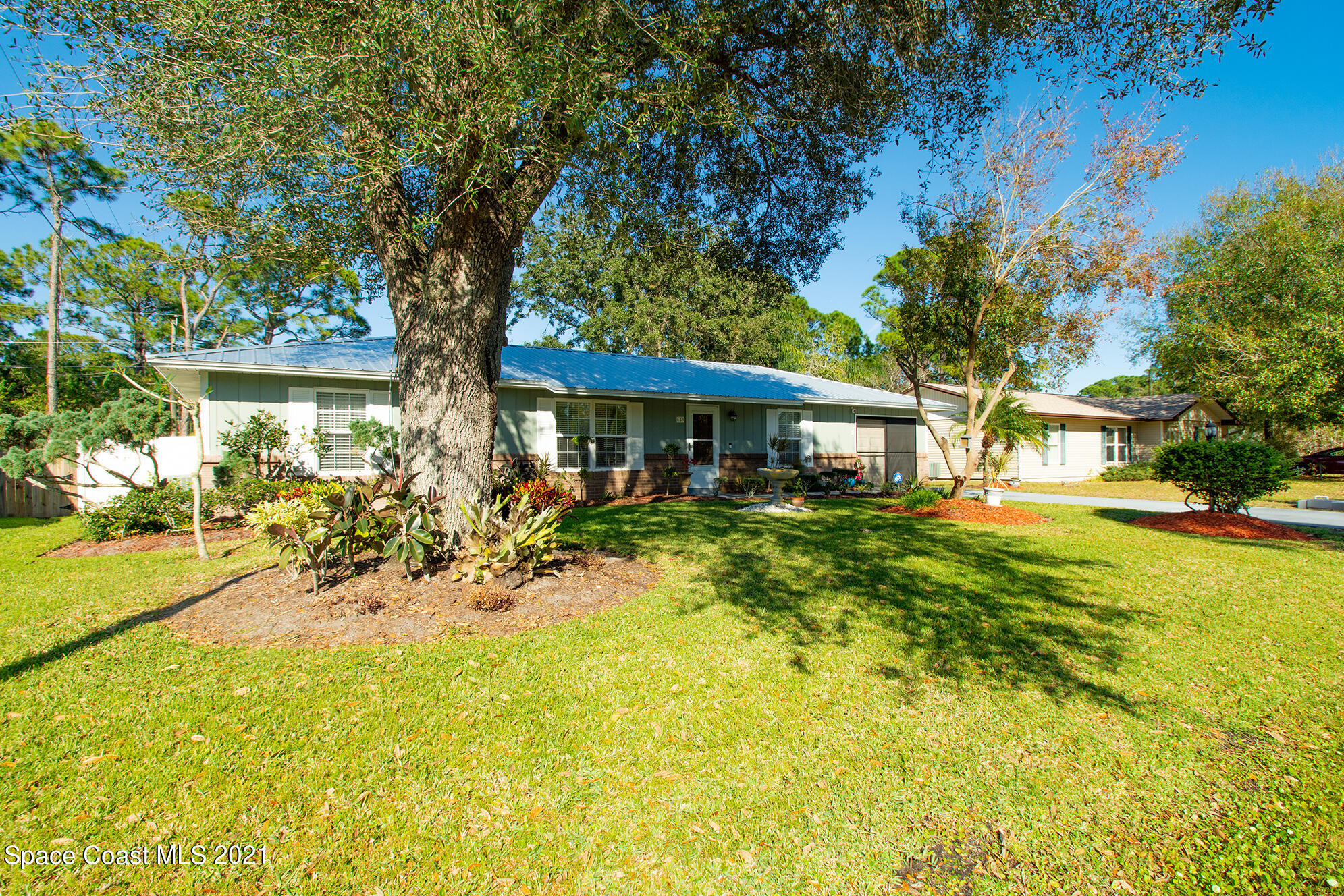 659 Alhambra Road Southeast Palm Bay, FL 32909 - Photo 4 of 76 659 Alhambra Rd SE Nikon-4