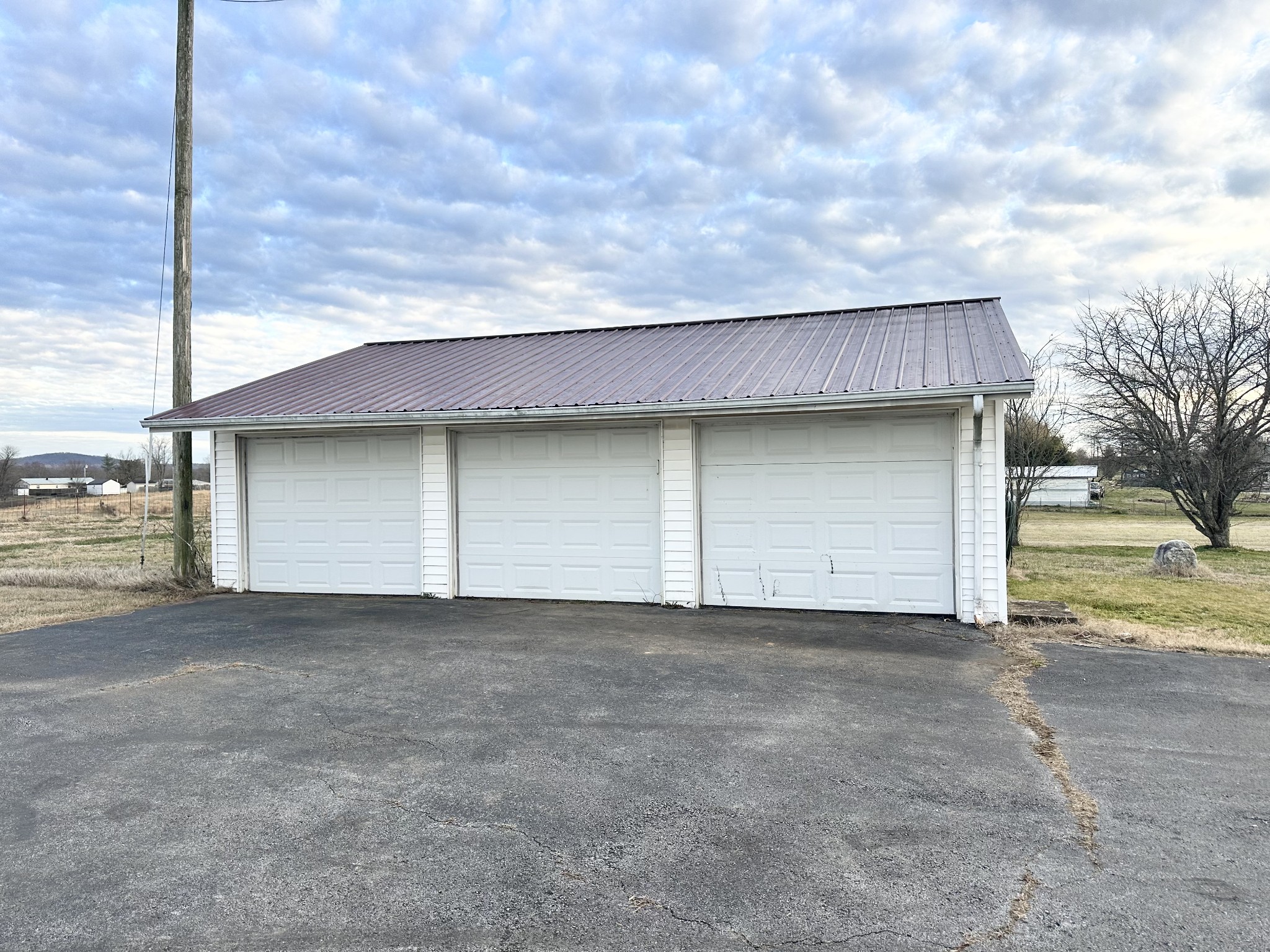 321 Will Thompson Road Sparta, TN 38583 - Photo 4 of 15 Gallery Image 4
