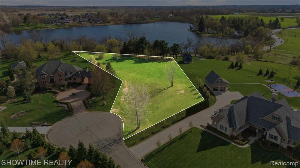69225 Lake Point Court Romeo, MI 48065 - Photo 1 of 25