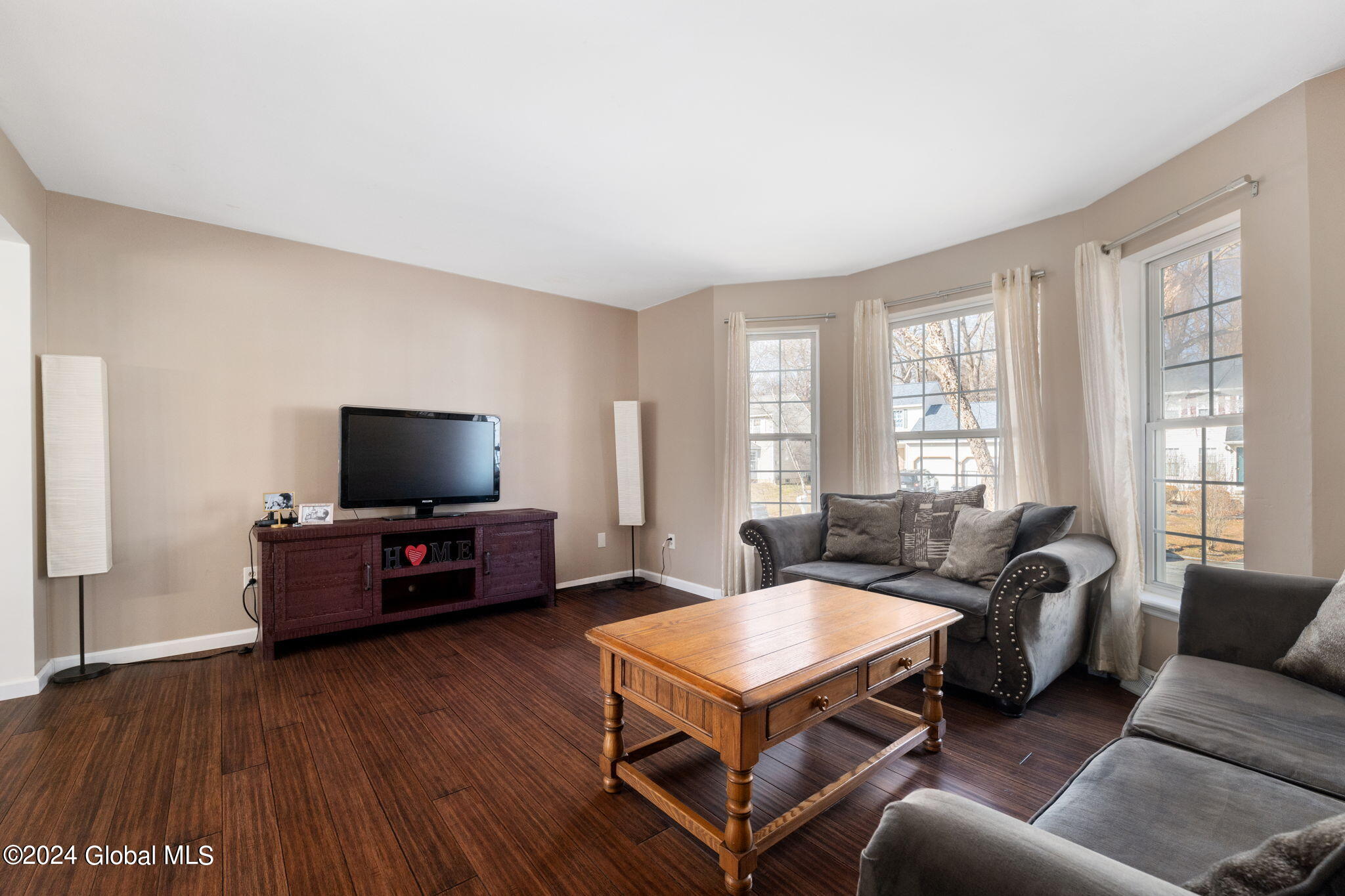 10 Wynantskill Way Troy, NY 12180 - Photo 11 of 48 6-web-or-mls-10WynantskillRd_06