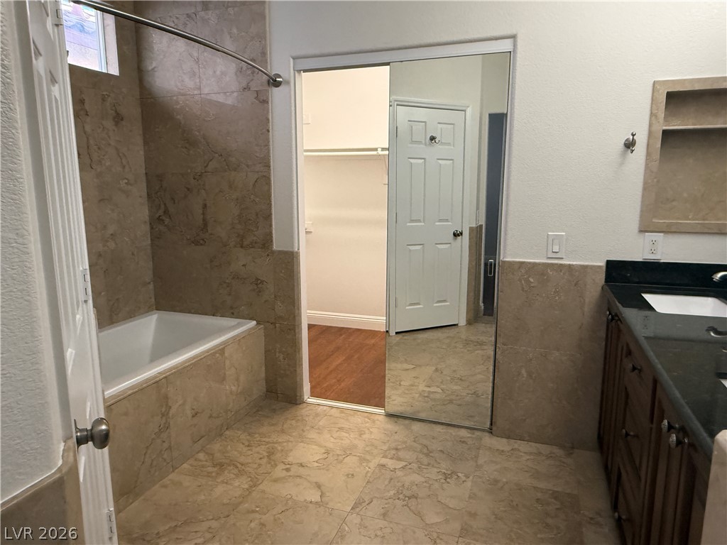 8159 Shellstone Avenue Las Vegas, NV 89117 - Photo 14 of 28