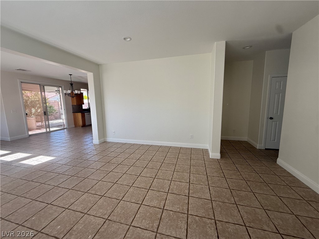 8159 Shellstone Avenue Las Vegas, NV 89117 - Photo 4 of 28