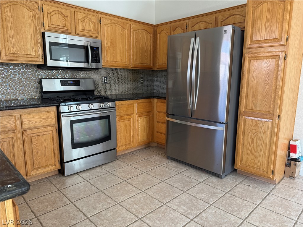 8159 Shellstone Avenue Las Vegas, NV 89117 - Photo 10 of 28