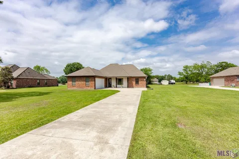 $365,500 | 6785 Lone Oak Drive, Erwinville, LA 70729