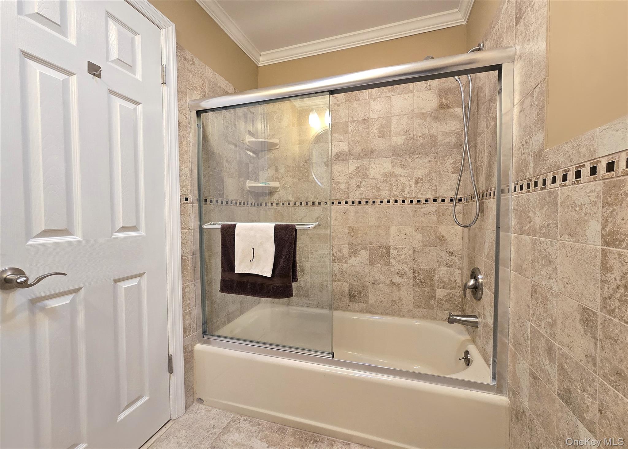 175 Birchwood Road Coram, NY 11727 - Photo 11 of 25