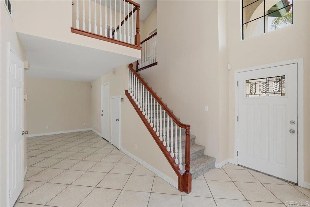 6995 Mission Grove Parkway North Riverside, CA 92506 - Photo 5 of 36