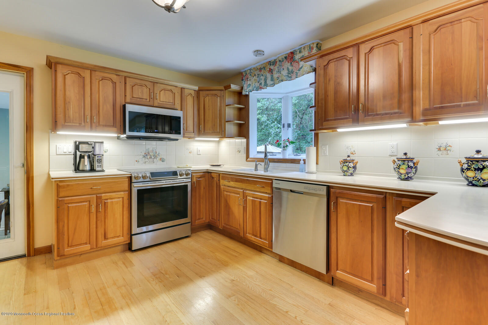 577 Pinehurst Road Cream Ridge, NJ 08514 - Photo 13 of 41 17_14Kitchen_mls