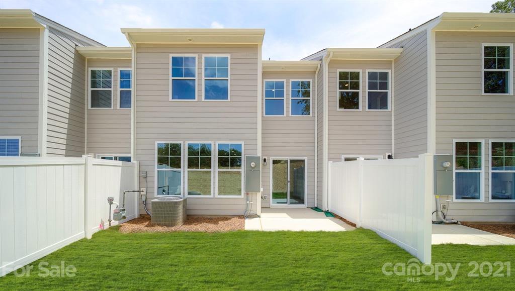 321 Bulrush Rd Lake Lake Wylie, SC 29710 - Photo 2 of 45 Gallery Image 2