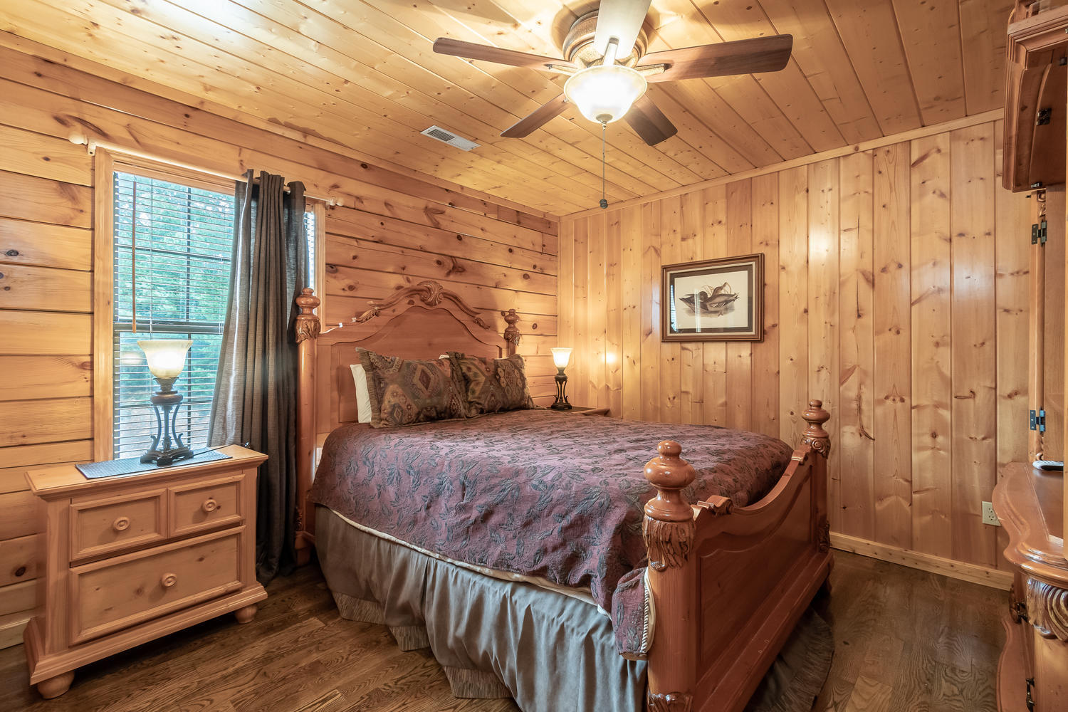 1503 Boo Boos Way Sevierville, TN 37862 - Photo 20 of 33 Upstairs Bedroom