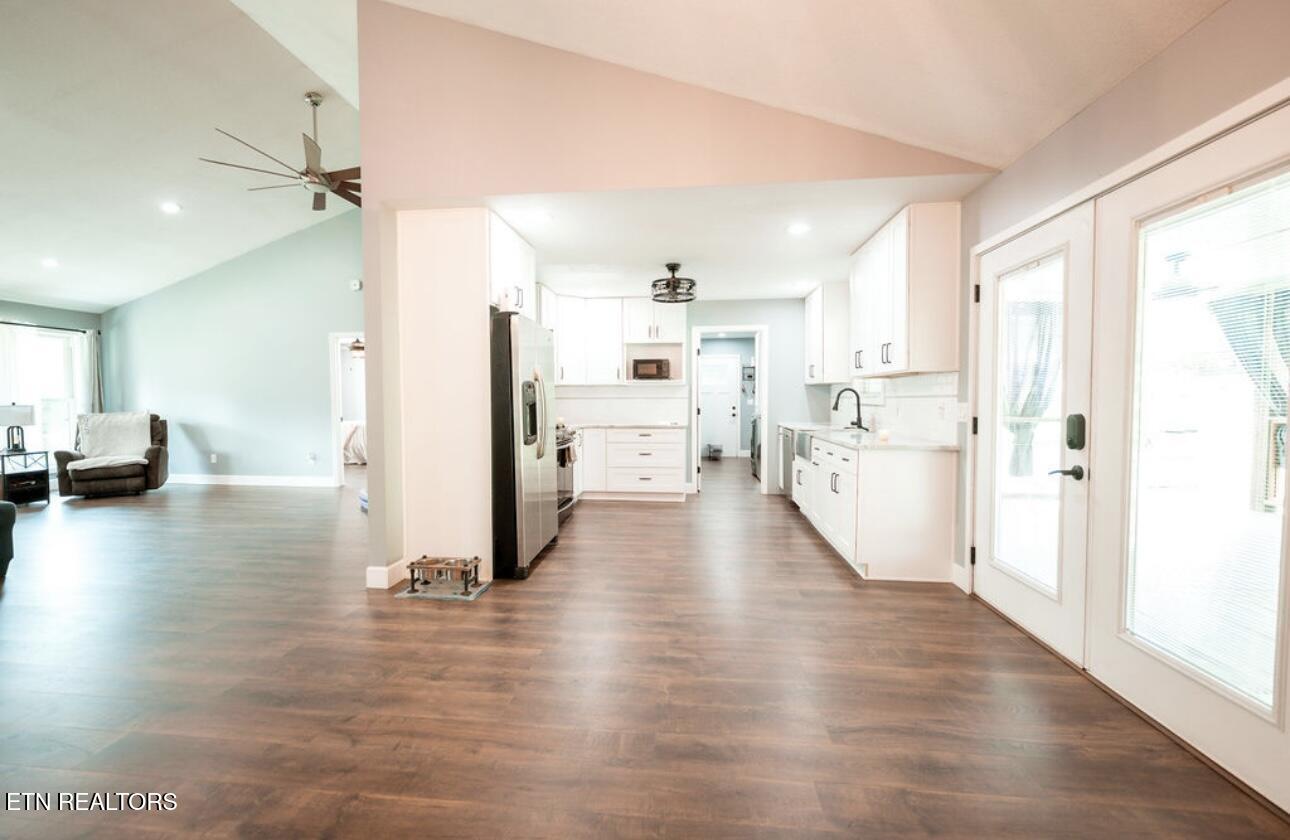 630 Peach Orchard Road Clinton, TN 37716 - Photo 15 of 43 kitchen