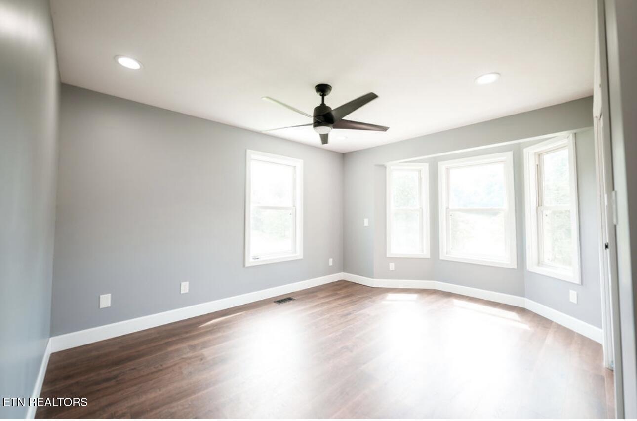 630 Peach Orchard Road Clinton, TN 37716 - Photo 29 of 43 bedroom 2