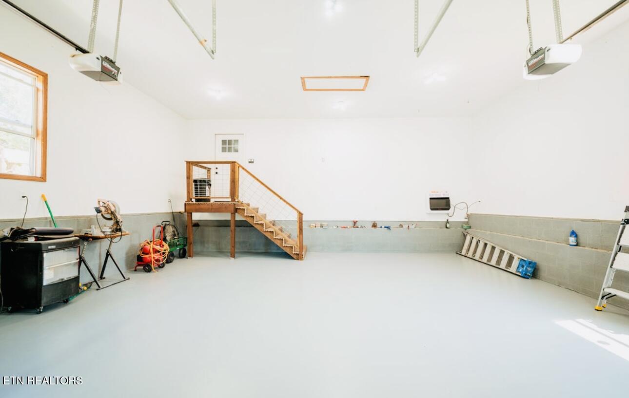 630 Peach Orchard Road Clinton, TN 37716 - Photo 34 of 43 main garage