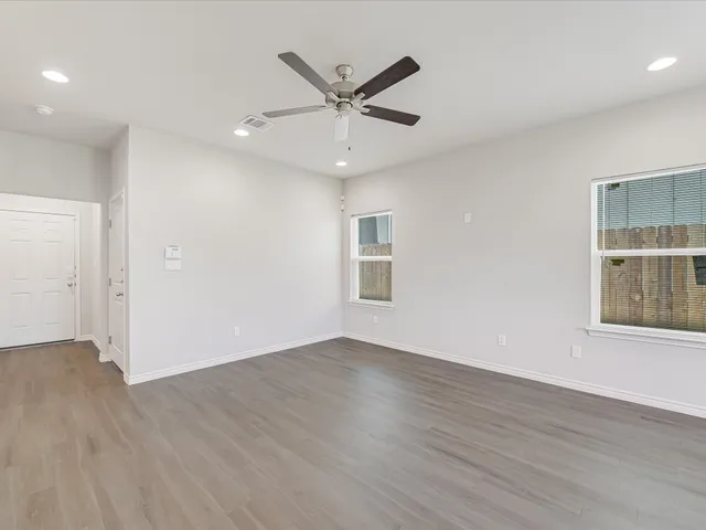 $199,000 | 201 Peruna Drive, Marble Falls, TX 78654