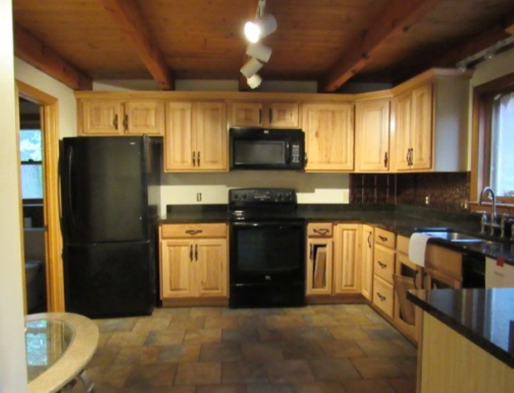 20 Loop Road Conway, NH 03860 - Photo 5 of 9