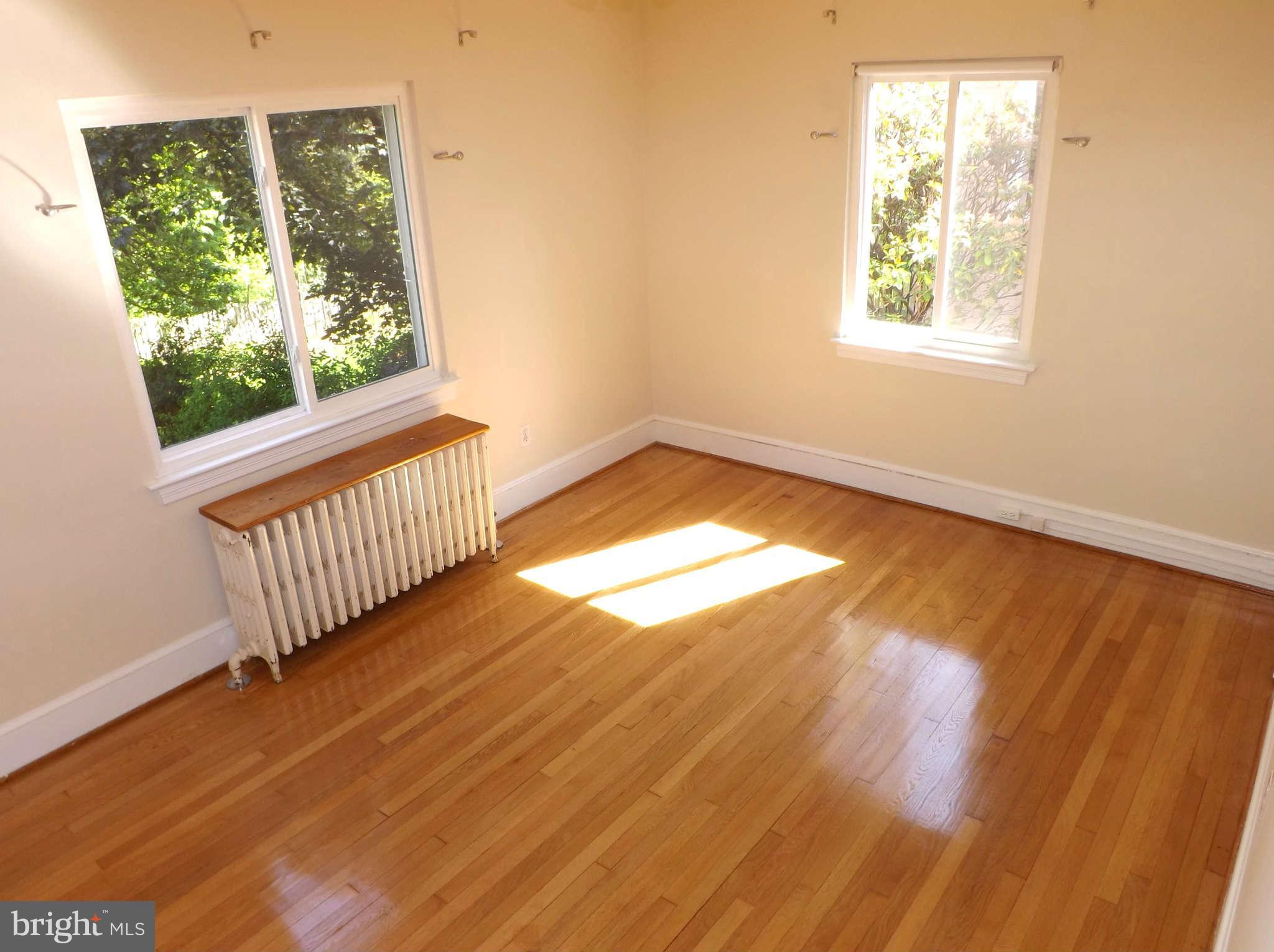 607 McNeill Road Silver Spring, MD 20910 - Photo 9 of 30 Bedroom