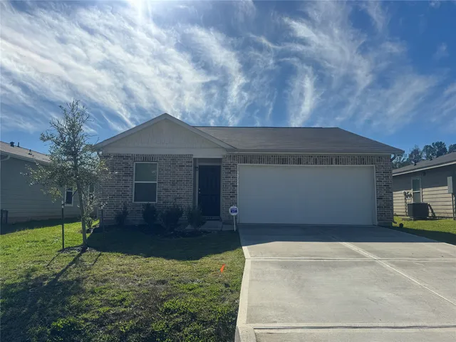$1,550 | 15724 Del Norte Drive, Conroe, TX 77306
