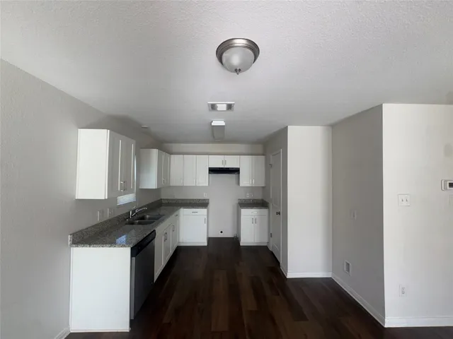 $1,450 | 15724 Del Norte Drive, Conroe, TX 77306