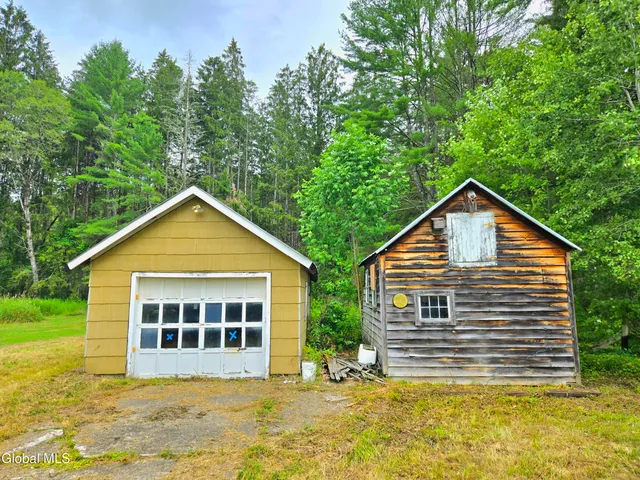 $29,900 | 251 Hopson Road, Dolgeville, NY 13329