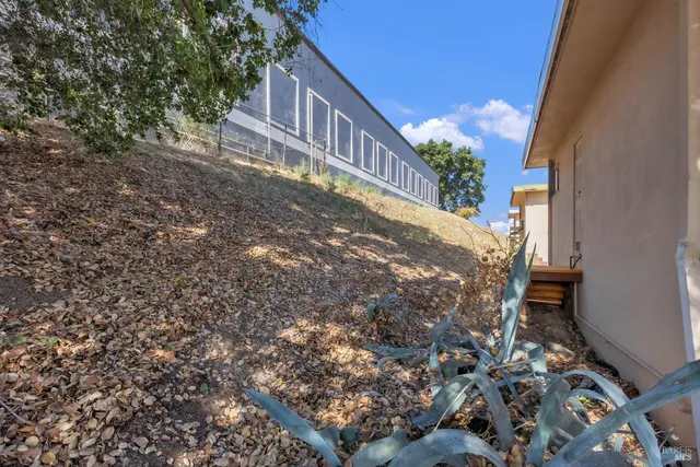 a view of a bedroom with closet