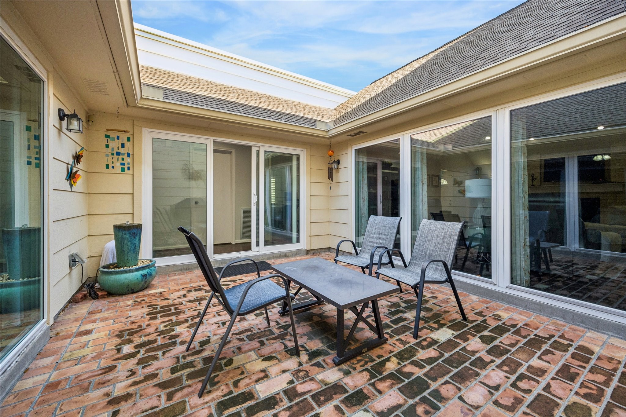2930 Teague Road Houston, TX 77080 - Photo 19 of 22 a outdoor space with a bench and couch