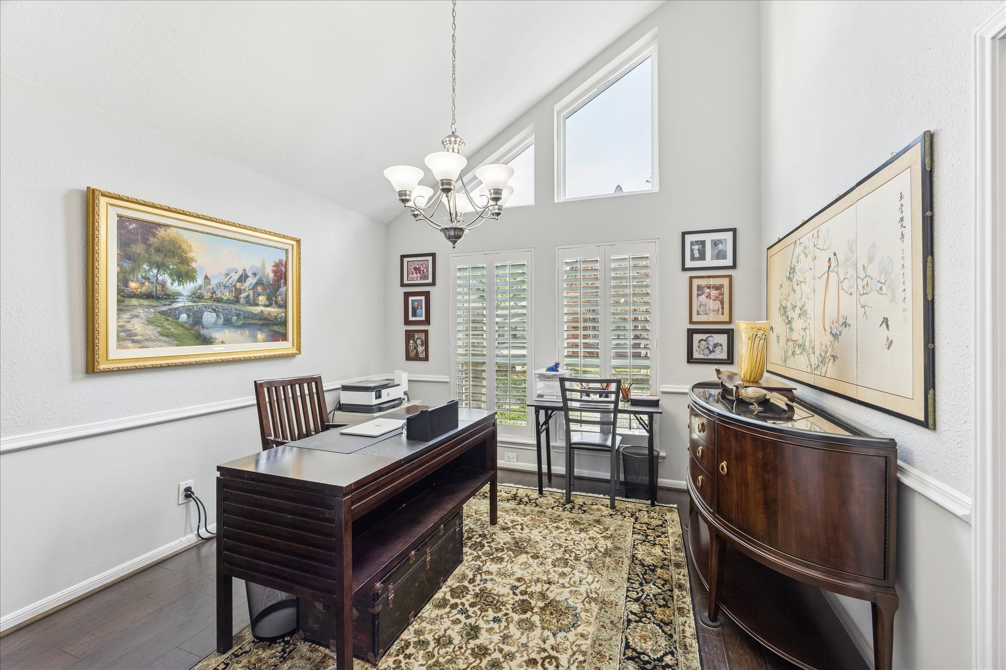 2930 Teague Road Houston, TX 77080 - Photo 5 of 22 a living room with furniture a rug and a window