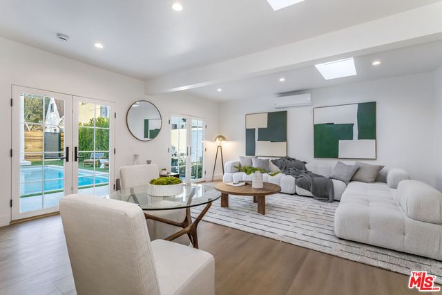 $4,495,000 | 216 South Almont Drive, Beverly Hills, CA 90211