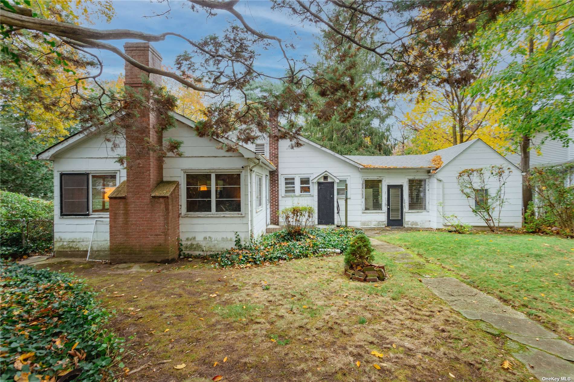 59 Ridgefield Road Centerport, NY 11721 - Photo 1 of 1 Gallery Image 1