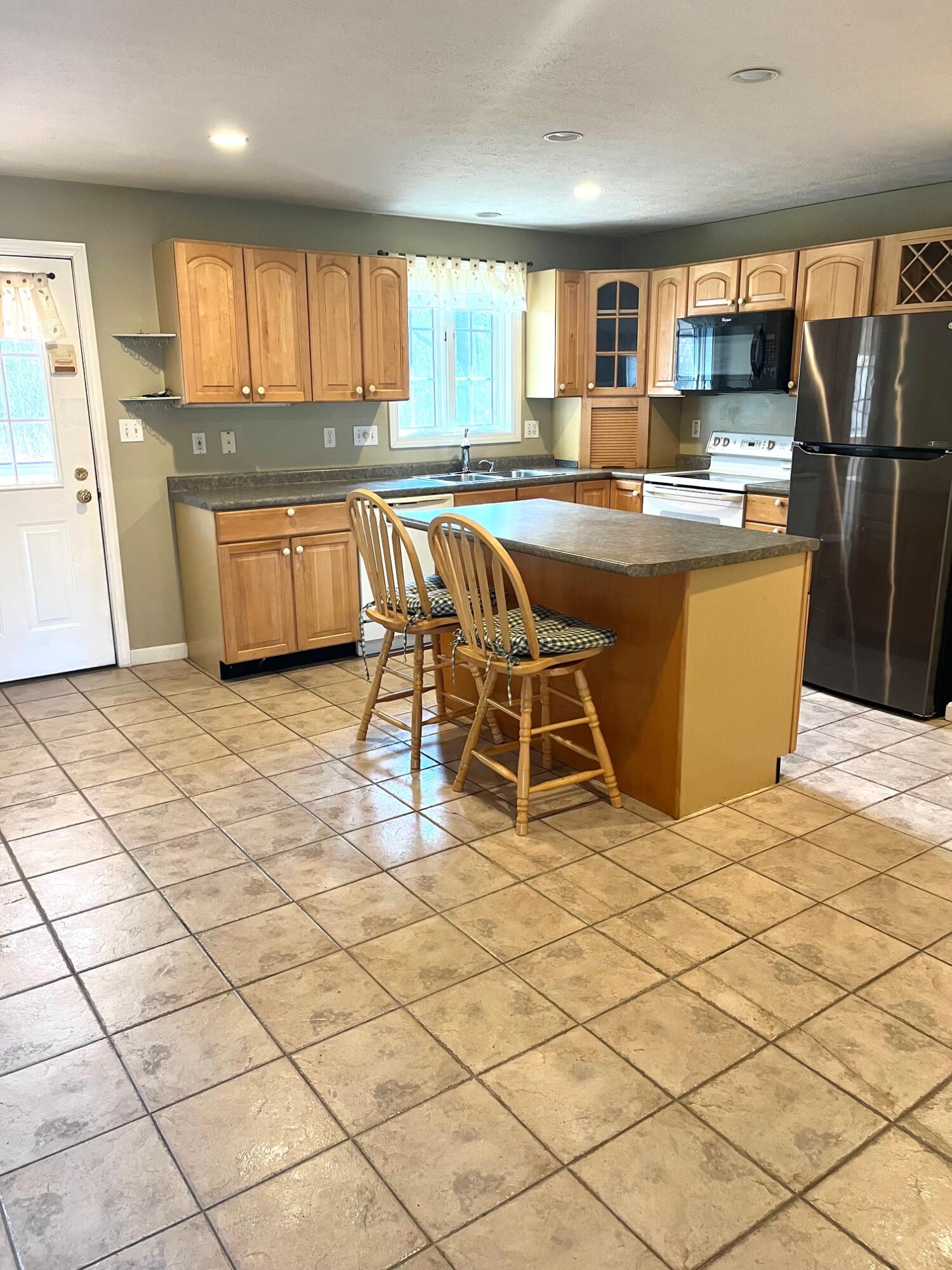 36 Joseph Drive, Unit 36 Gorham, ME 04038 - Photo 6 of 19 36kitch8